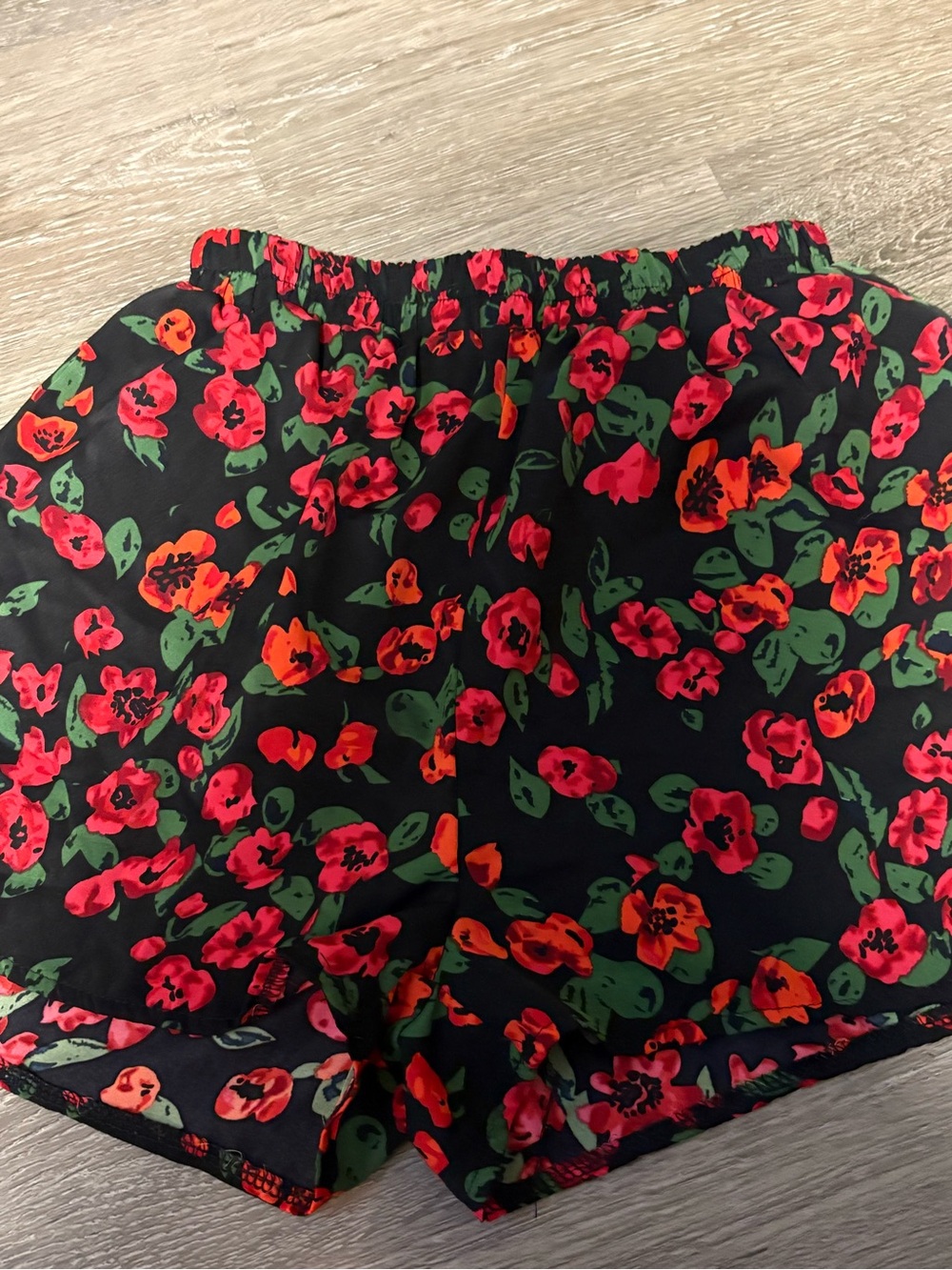 Black Floral Elastic-Waist Women’s Shorts